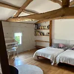 Les Ganivelles Homestay Saint-Dizant-du-Gua